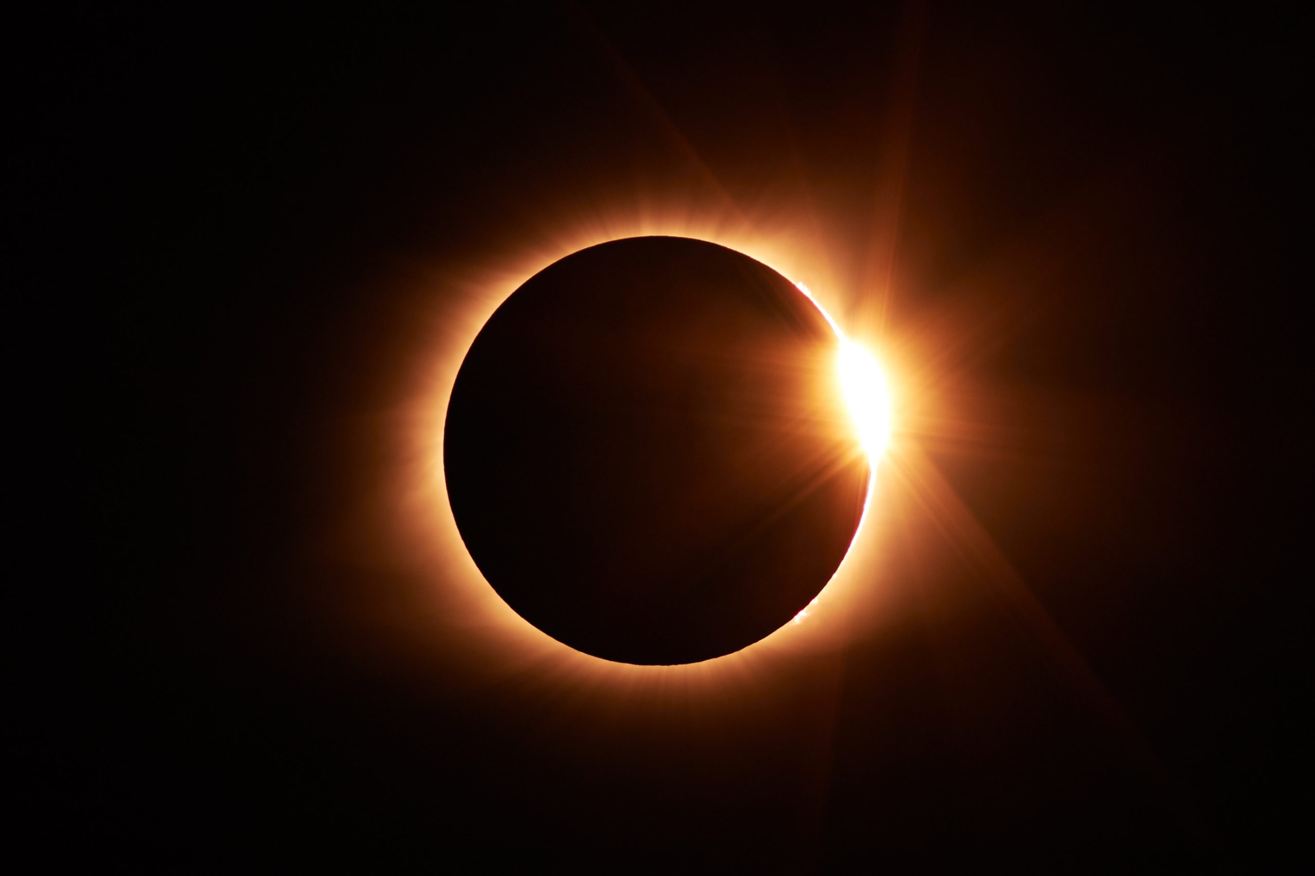 SONČNI MRK IN PRAZNA LUNA V VODNARJU